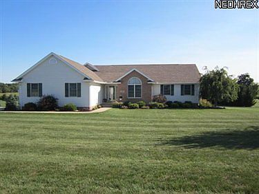 1st image of 830 Sand Stone Dr