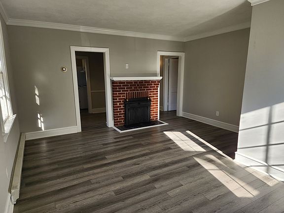 2nd image of 1510 Young St