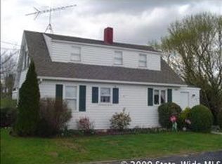 11 Nooseneck Hill Rd, Richmond, RI 02898