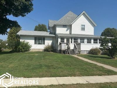218 Center St E, Britt, IA, 50423