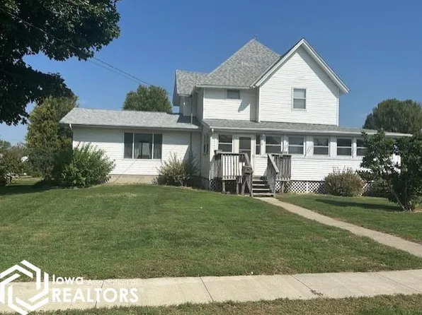 218 Center St E, Britt, IA 50423