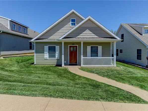 4909 N Creekwood Dr, Saint Joseph, MO 64507