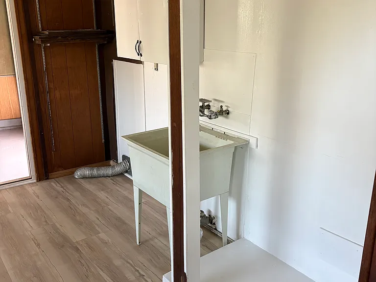 817 Delaware St — Photo 11