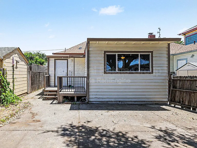 1619 Walnut St #A — Photo 16