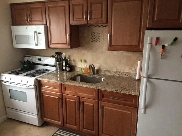 1 bed, 750 sqft, $1,400 — Photo 3