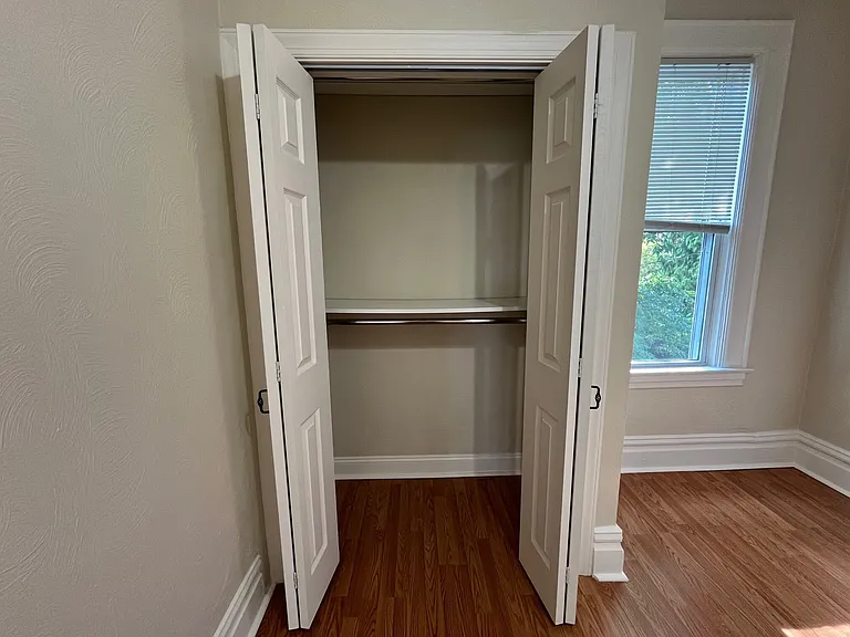 837 Highview St #2 — Photo 8