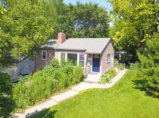 2426 McNair Dr N, Minneapolis, MN 55422
