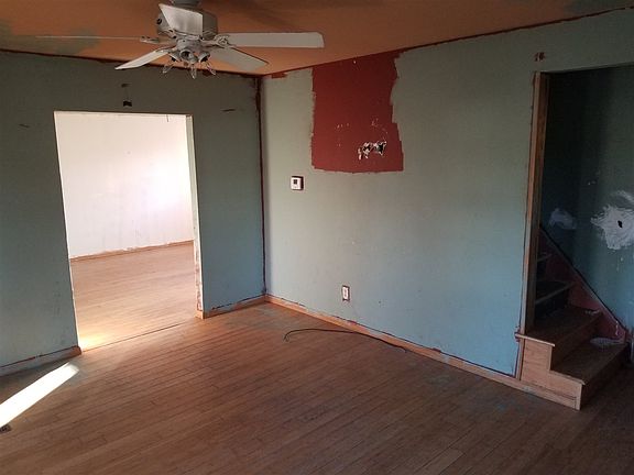 4th image of 1103 Water St