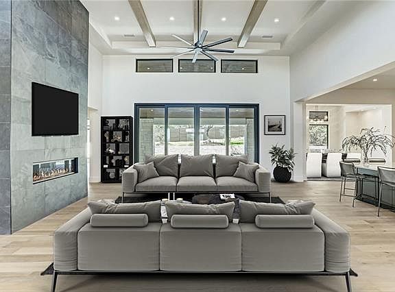 3rd image of 6441 Spanish Oaks Club Blvd