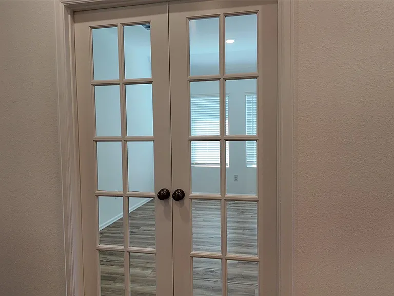 7518 Angels Landing Ln — Photo 10
