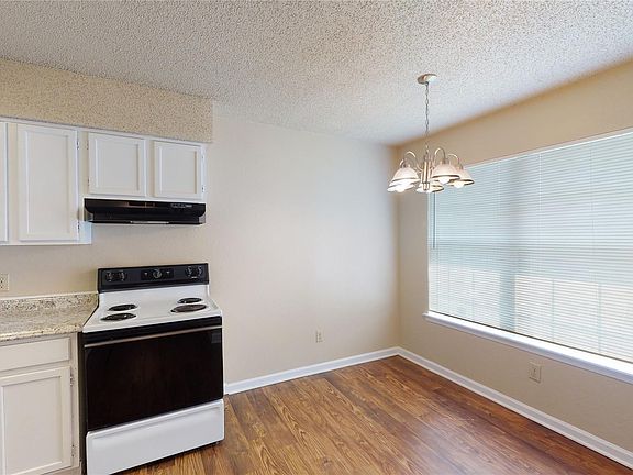 3rd image of 214 Renfro St APT B