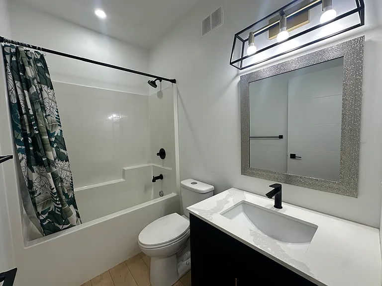 750 Moncton Ave — Photo 17