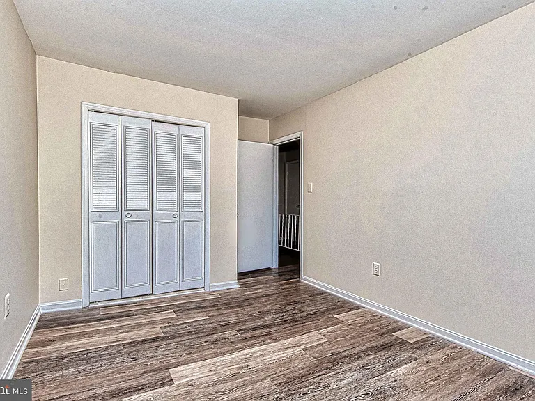 8467 Ivy Glen Ct — Photo 37