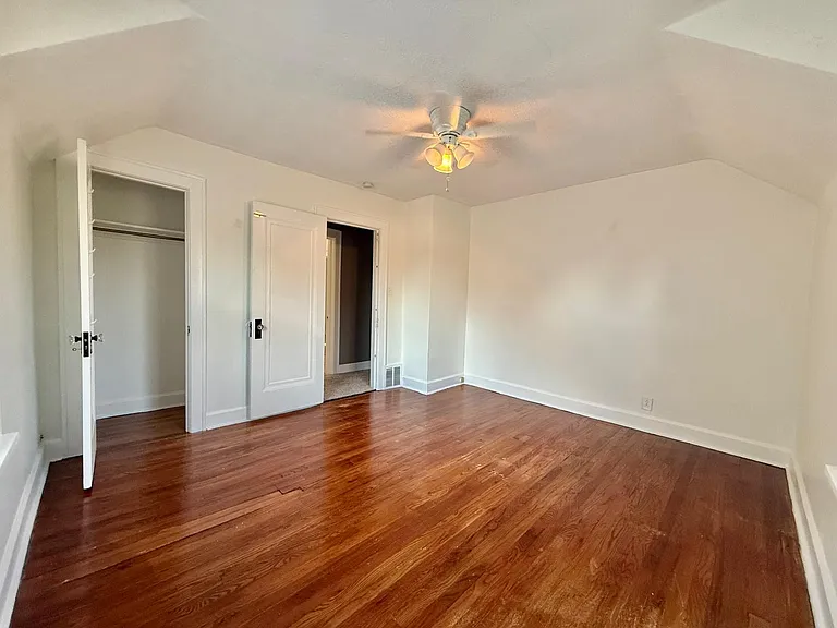 8018 Theota Ave — Photo 32