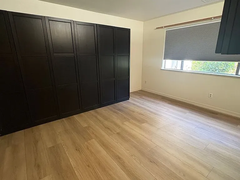 429 Bernice Ln — Photo 13