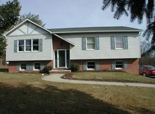 3212 Sylvan Heights Dr, Hollidaysburg, PA