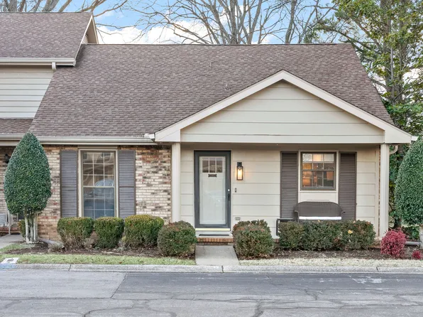 2172 Memorial Dr APT B6, Clarksville, TN 37043