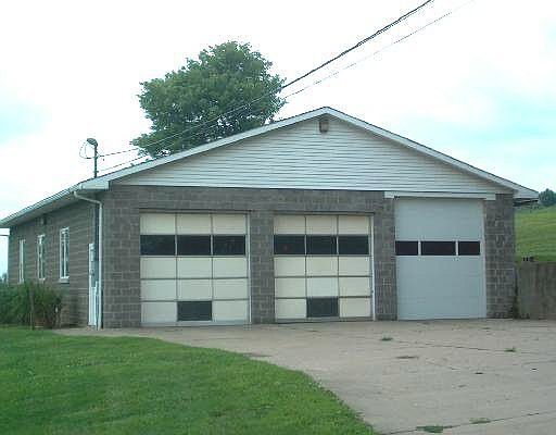 2nd image of 1010 Bethel Ridge Rd