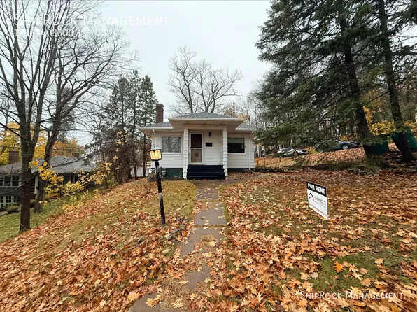 2315 Vermilion Rd, Duluth, MN 55803