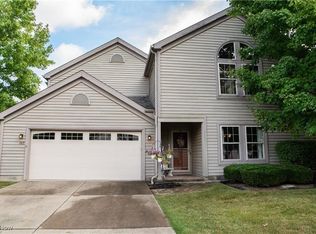 102 Spinnaker Dr, Columbiana, OH 44408