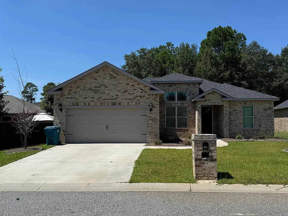 103 Hattie Ct