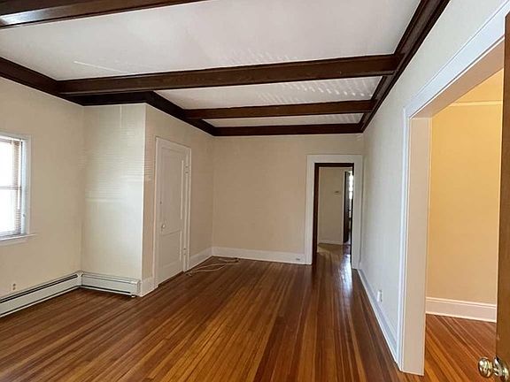 2nd image of 40 Hendel Ave Floor 1