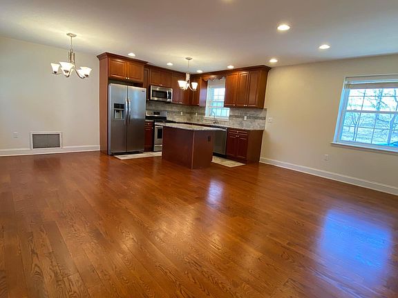 2nd image of 1192 Fairfax Ave Floor 1