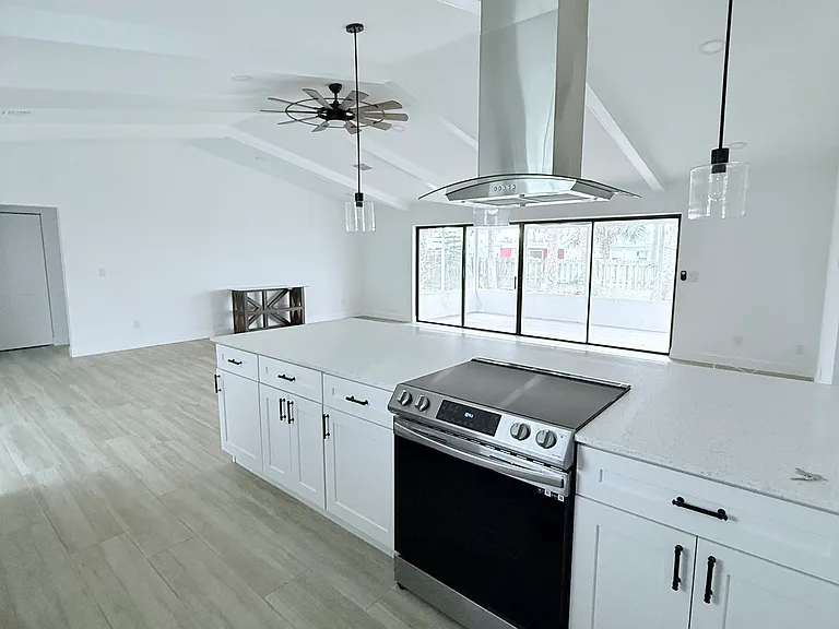 8 Rivocean Dr — Photo 2
