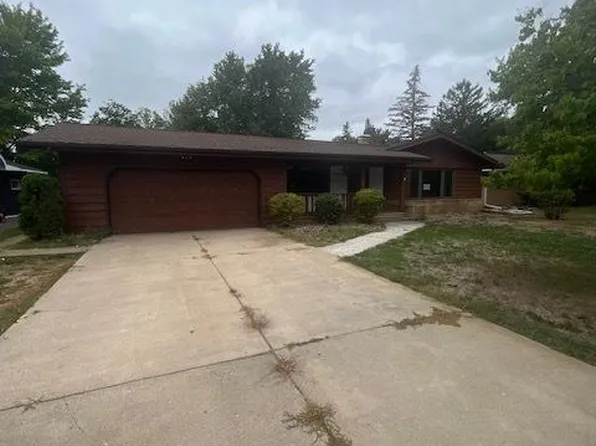 2215 10th Ave S, Saint Cloud, MN 56301