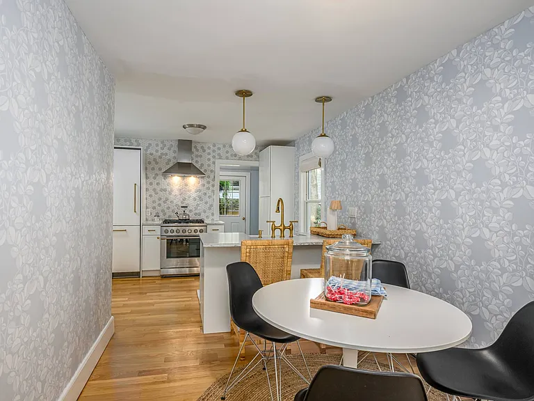 50 Oakland Ave — Photo 4