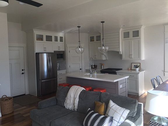 3rd image of 3776 Lakefield Ln