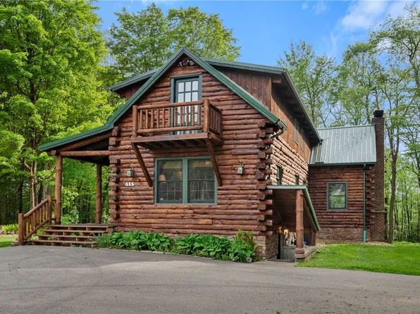 415 Gardner Rd, Hidden Valley, PA 15502
