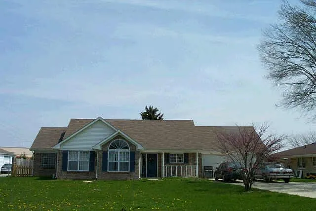 1223 N Apple St photo 1