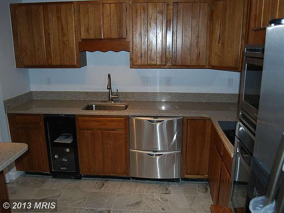 3rd image of 5802 Edson Ln