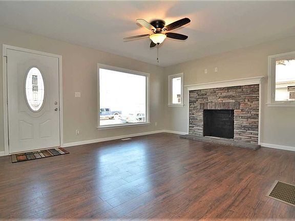 5th image of 2009 E Blackford Ave