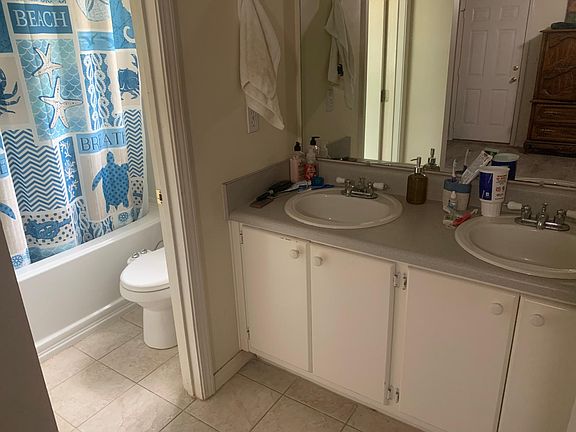 3rd image of 962 Southern Oaks Ct