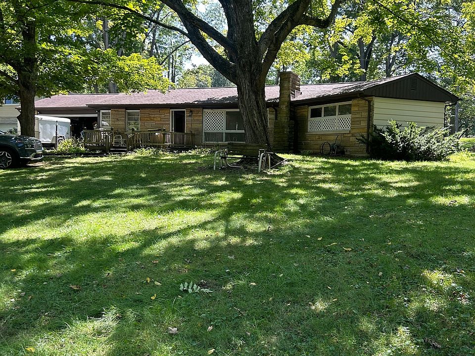 1st image of 761 Lakeview Dr