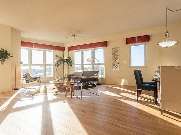 3rd image of 288 Beach Dr NE APT 4A