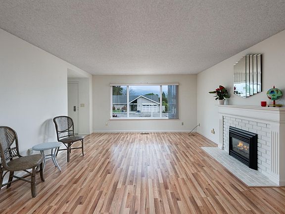 5th image of 7366 Oakmont Drive