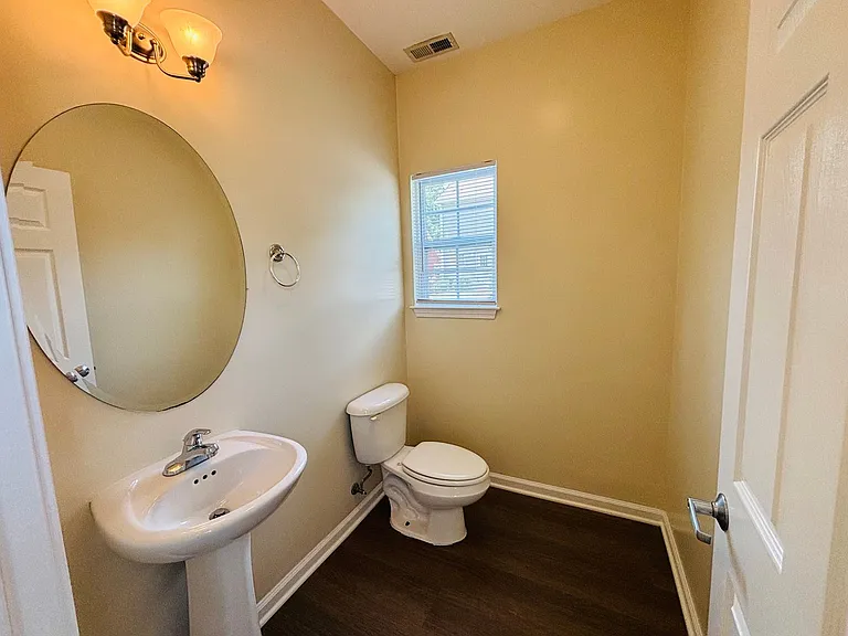 1725 Aden Ln — Photo 15
