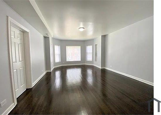 4th image of 7829 S Essex Ave #1