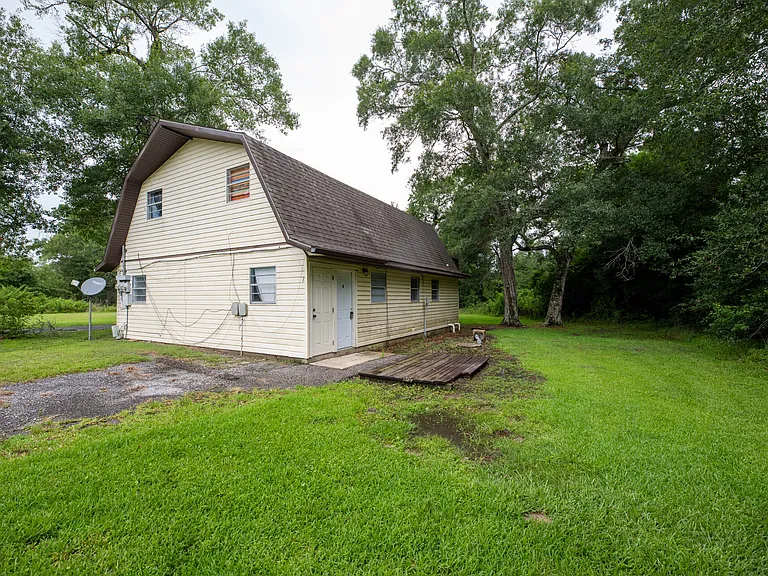 2421-WALKER-ROAD-2_06102026