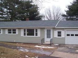 45 Hodder Dr, Hamden, CT 06514