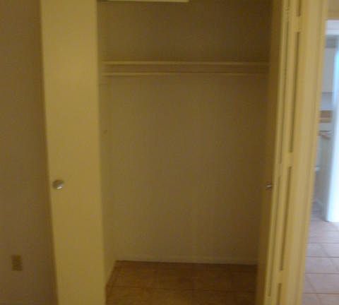 5th image of 106 N Douglas Ave