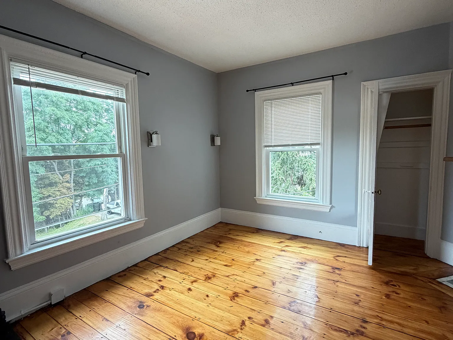 Studio, $1,275 — Photo 3