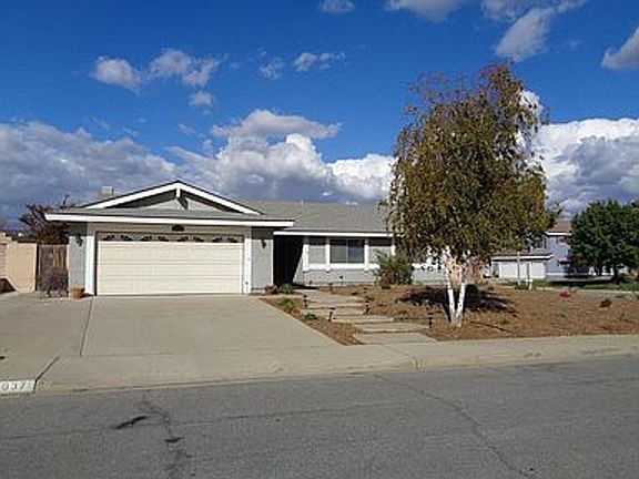 2nd image of 3037 Wauneta St