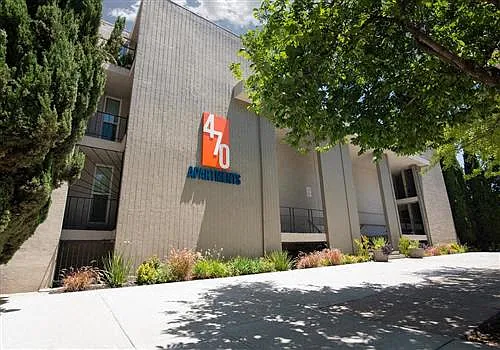 470 Apartments — Photo 14
