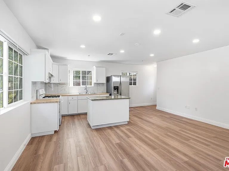 12311 Bradford Pl — Photo 7