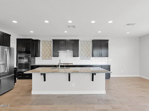 3rd image of 10114 W CASHMAN Drive