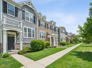 3155 Coral Ln #5-33, Glenview, IL 60026